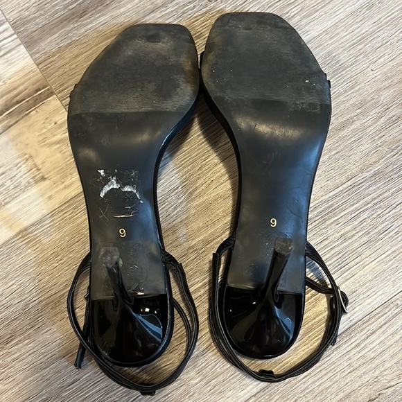 Le Chateau Strappy High Heel - Picture 8 of 8